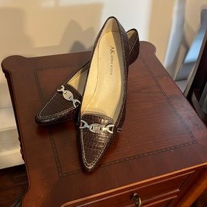 Anne Klein Brown Spencer Heels - size 6.5